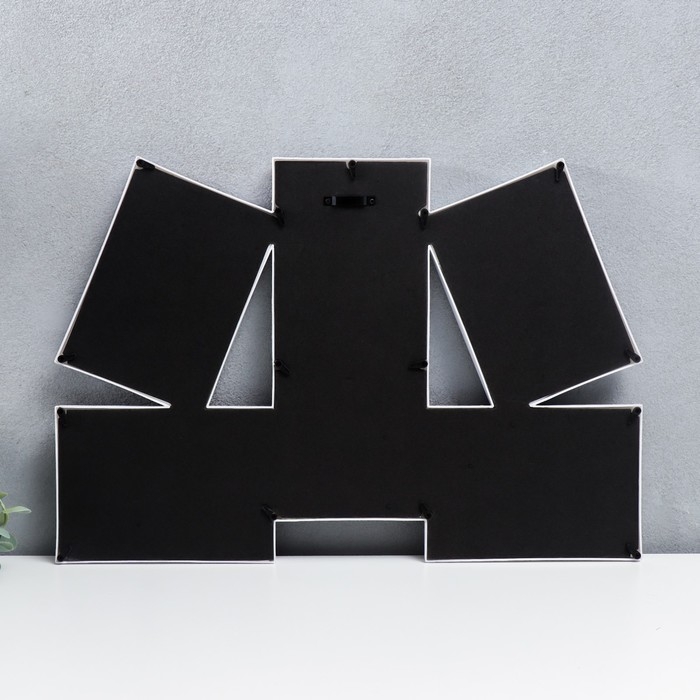 Фоторамка пластик на 6 фото 10х10, 10х15 см Фоторамка пластик на 6 фото 10х10, 10х15 см "Ломанные линии" белая 33х48 см