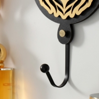 Крючок декоративный дерево "Волк" чёрный, зеркальный 4,3х11,8х20 см Крючок декоративный дерево "Волк" чёрный, зеркальный 4,3х11,8х20 см