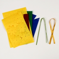 Цветы своими руками из фетра «Букет подсолнухов», набор для творчества на 8 марта Цветы своими руками из фетра «Букет подсолнухов», набор для творчества на 8 марта