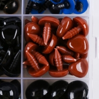 Набор глазок и носиков для игрушек винтовые, набор 304 шт. Набор глазок и носиков для игрушек винтовые, набор 304 шт.