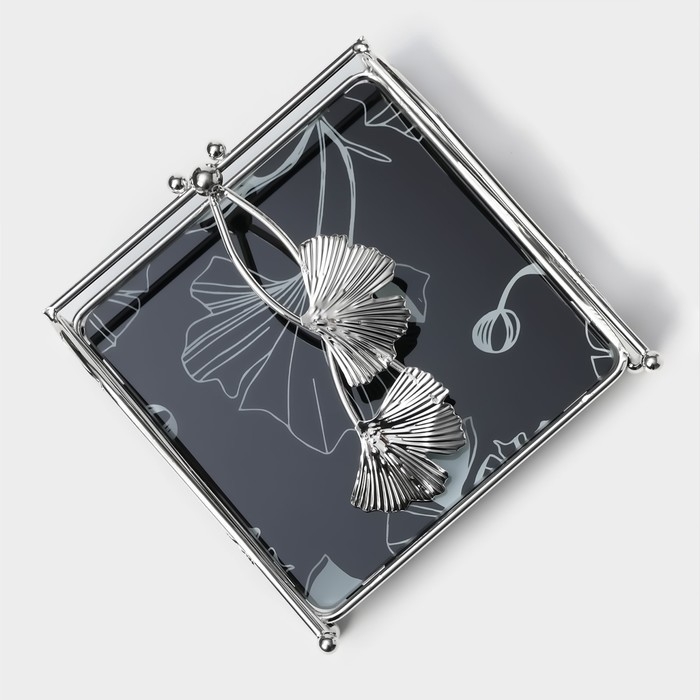 Салфетница &laquo;Цветы&raquo;, 15&times;15&times;8,5 см, цвет серебряный