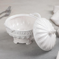 Блюдо керамическое с крышкой &laquo;Винтаж&raquo;, 19,3&times;16,5&times;17 см, цвет белый