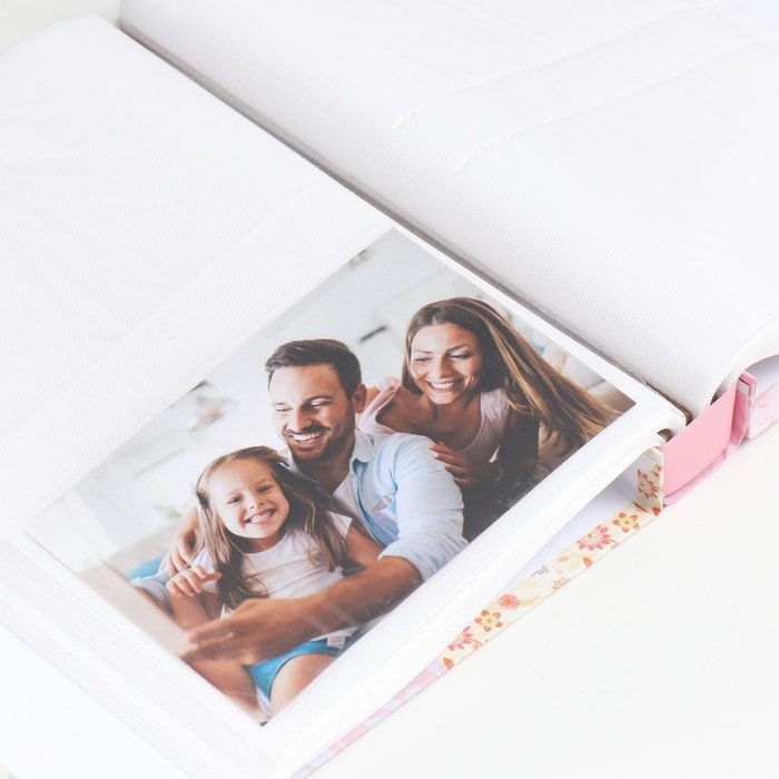 Фотоальбом на 200 фото 10х15 см "Бабочка на розовом" в коробке 5х21х25,5 см