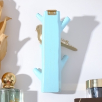 Крючки декоративные полистоун "Золотистая птичка на голубой ветке" 16х5,7х9,7 см Крючки декоративные полистоун "Золотистая птичка на голубой ветке" 16х5,7х9,7 см