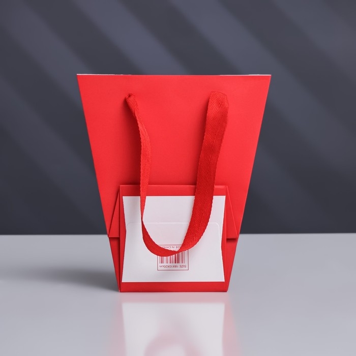 Пакет-переноска для цветов 10 × 10 × 20 х 18 см, красный Пакет-переноска для цветов 10 × 10 × 20 х 18 см, красный