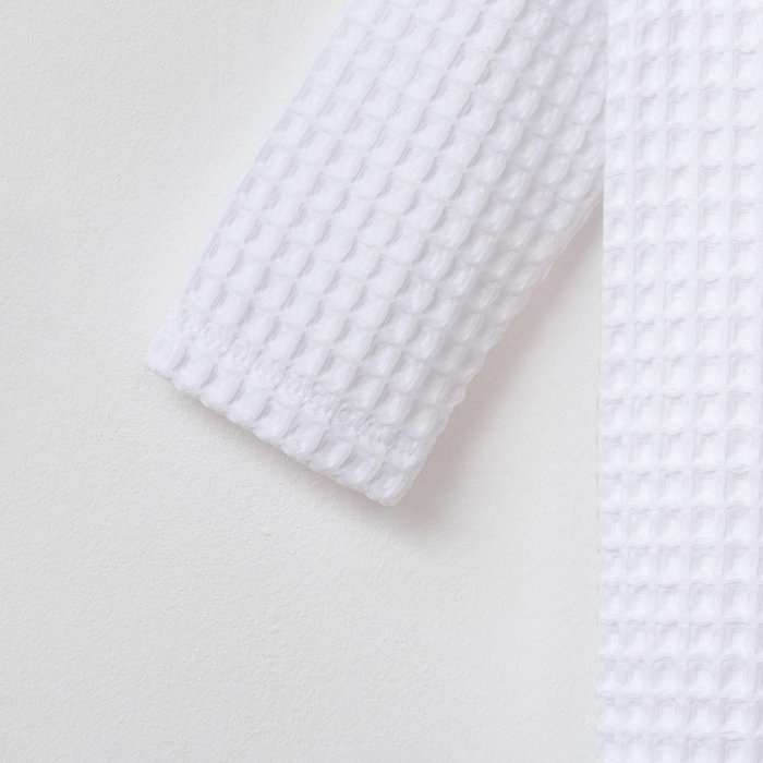 Халат вафельный детский Крошка Я Халат вафельный детский Крошка Я "Boho" размер 32 (110-116 см) цвет белый, 100% хлопок 290 г/м2