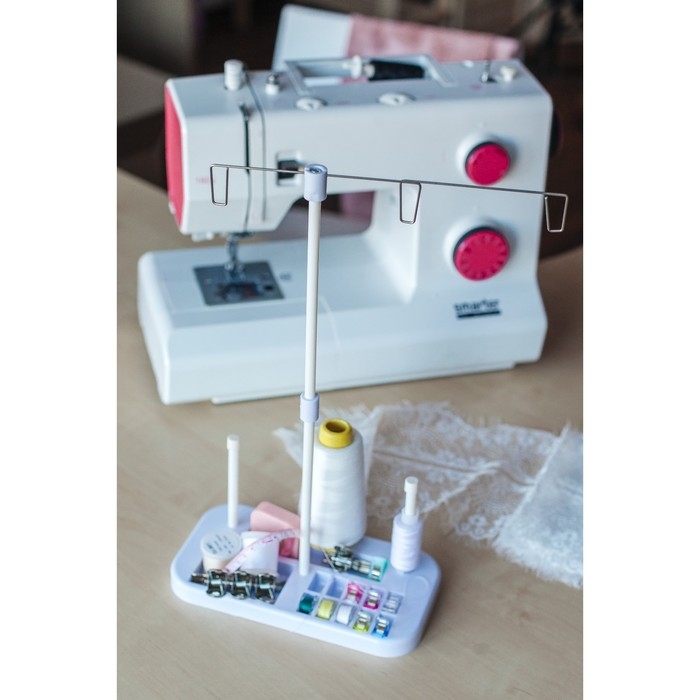 Органайзер-стойка для ниток, на подставке, 20,7 × 10,8 × 36,5 см, цвет голубой/белый Органайзер-стойка для ниток, на подставке, 20,7 × 10,8 × 36,5 см, цвет голубой/белый