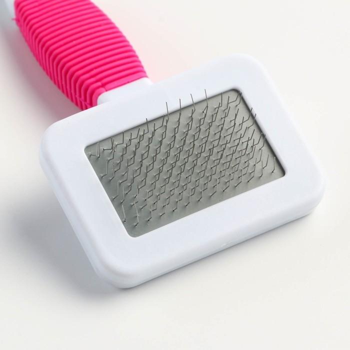 Пуходерка Пуходерка "Риф" без капель с резиновой ручкой 7 х 14 см, розово-белая