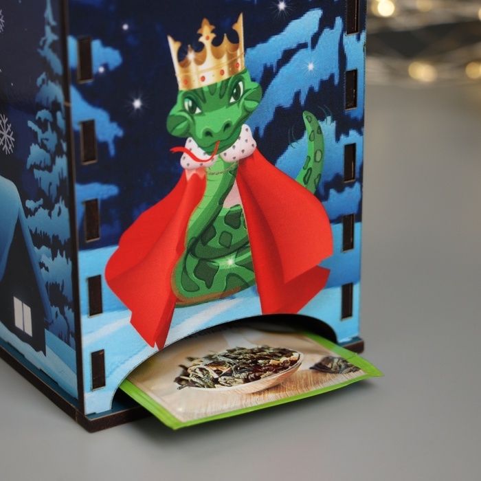 Новогодний чайный домик Новогодний чайный домик "Змея. С Новым годом" 20х10,5х10 см