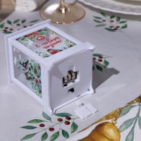 Светодиодная фигура &laquo;Белый фонарь со снегирями&raquo; 6.3 &times; 12 &times; 6.3 см, пластик, батарейки AG13х3 (в комплекте), свечение тёплое белое