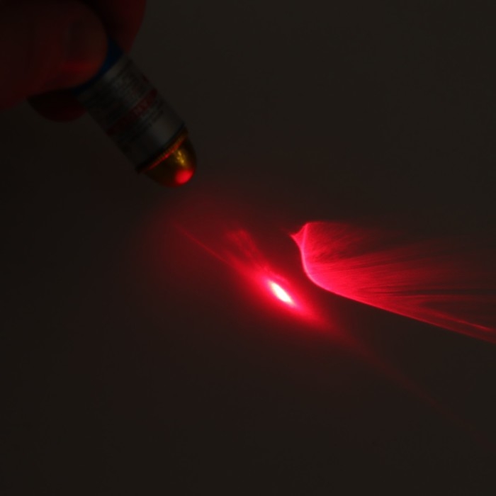 Лазерная указка Лазерная указка "Мастер К", 4 насадки, 3 LR44