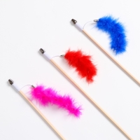 Дразнилка - удочка "Хвост" на деревянной палочке, микс цветов Дразнилка - удочка "Хвост" на деревянной палочке, микс цветов