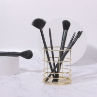 Подставка для хранения маникюрных/косметических принадлежностей «РАФАЭЛЬ», d = 9 × 10 см, цвет золотистый Подставка для хранения маникюрных/косметических принадлежностей «РАФАЭЛЬ», d = 9 × 10 см, цвет золотистый