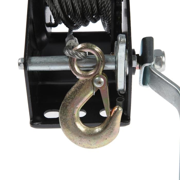 Лебедка ручная барабанная тяговая ТУНДРА, 1400 кг, металлический трос 10 метров Лебедка ручная барабанная тяговая ТУНДРА, 1400 кг, металлический трос 10 метров