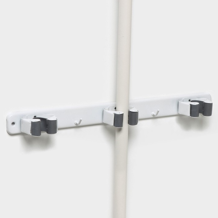 Держатель для швабр Доляна, 35&times;5&times;3 см, 3 отделения, крепление саморезы в копмлекте