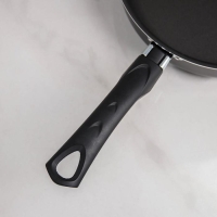 Сотейник Consul, 2,8 л, d=24 см, стеклянная крышка, пластиковая ручка, антипригарное покрытие, цвет чёрный Сотейник Consul, 2,8 л, d=24 см, стеклянная крышка, пластиковая ручка, антипригарное покрытие, цвет чёрный