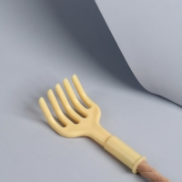 Массажёр - чесалка, универсальный, 40 &times; 4 &times; 3 см, цвет МИКС