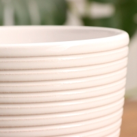 Горшок цветочный Спираль белый крокус №2, 1,4 л, d - 14,9 см Горшок цветочный Спираль белый крокус №2, 1,4 л, d - 14,9 см