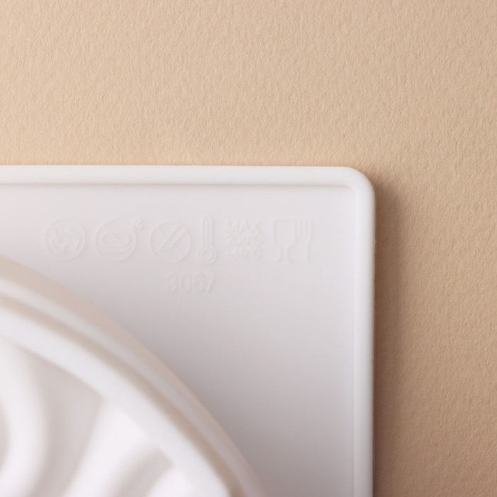 Форма для муссовых десертов и выпечки KONFINETTA &laquo;Вихрь&raquo;, 17,5&times;5,5 см, ячейка d=15 см, цвет белый