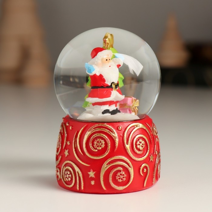 Сувенир полистоун водяной шар Сувенир полистоун водяной шар "Снежные узоры с персонажем" МИКС 4,5х4,5х6,8 см