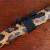 Сув. изделие катаны 3в1 на подставке, ножны кожзам, леопард шоко 47/70/89см Сув. изделие катаны 3в1 на подставке, ножны кожзам, леопард шоко 47/70/89см