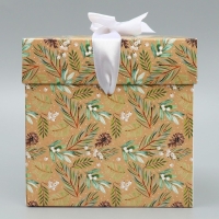 Коробка подарочная новогодняя складная &laquo;Новогодний венок&raquo;, 15 х 15 х 15 см, Новый год