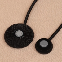 Подхват для штор &laquo;Вязаный круг&raquo;, на пружине, d = 6/3,5 см, 23,5 см, цвет чёрный