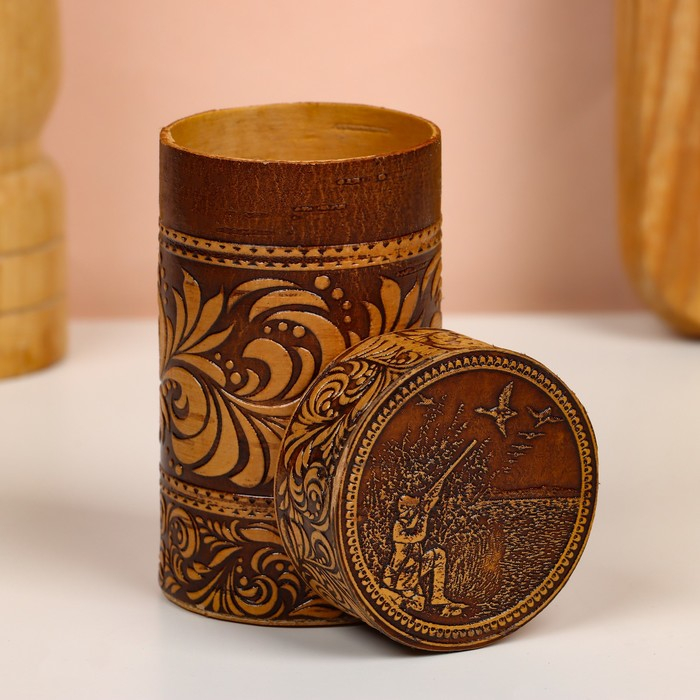 Набор стопок &laquo;Охотник&raquo;, 4 шт, в тубусе, 4,5&times;4,5&times;9 см, береста