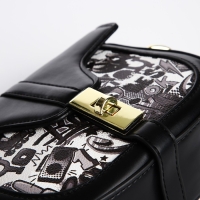 Сумка-мессенджер на клапане, цвет чёрный Сумка-мессенджер на клапане, цвет чёрный