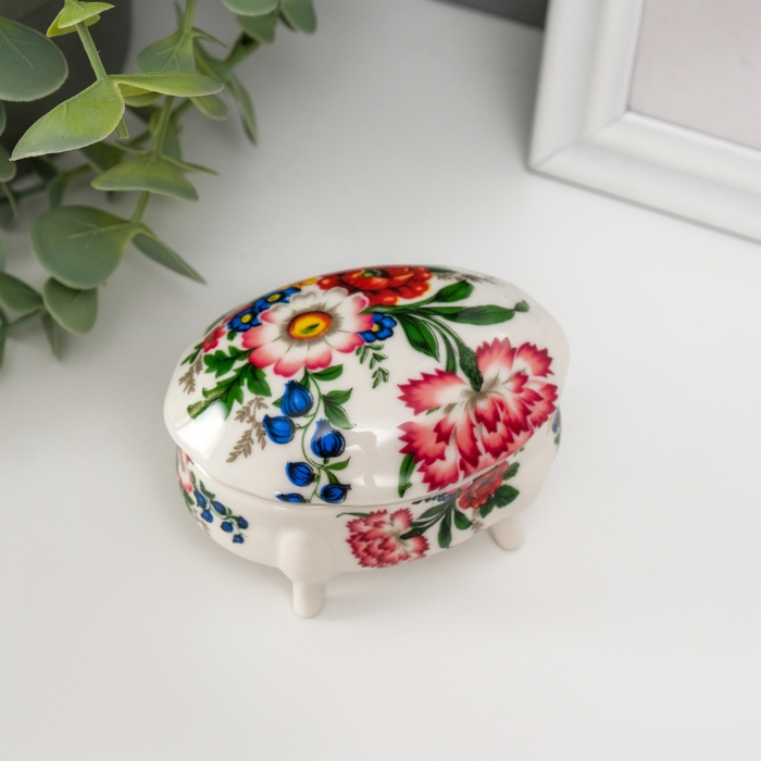 Шкатулка керамика на ножках Шкатулка керамика на ножках "Гвоздики" 6,1х7,7х4,8 см