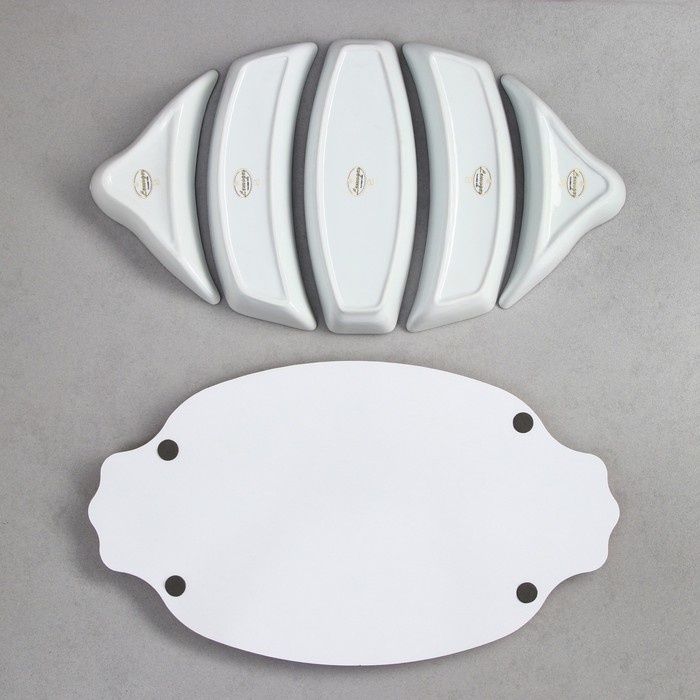 Менажница, деревянное основание, 2 шт: 150 мл, 2 шт: 200 мл, 1 шт: 250 мл, фарфор, Иран Менажница, деревянное основание, 2 шт: 150 мл, 2 шт: 200 мл, 1 шт: 250 мл, фарфор, Иран