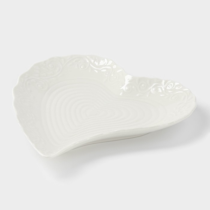 Блюдо керамическое сервировочное &laquo;Сердце&raquo;, 17&times;16&times;2 см