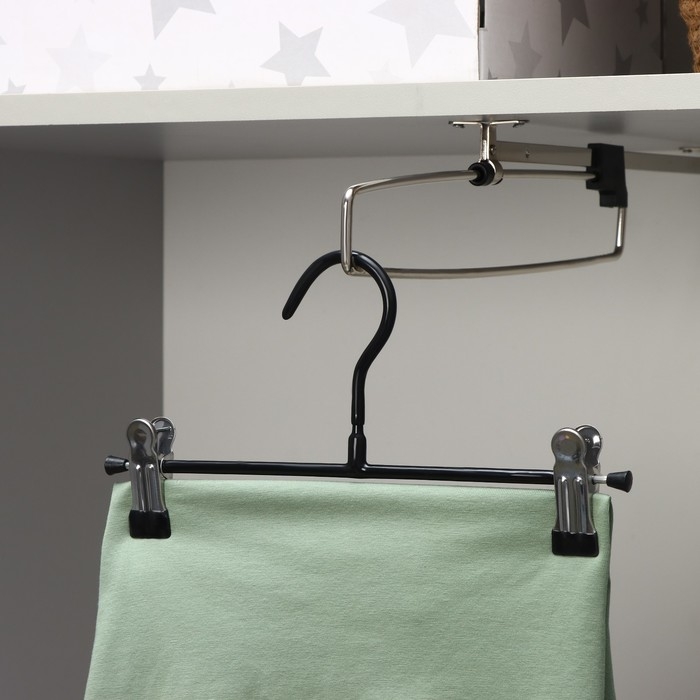 Вешалки для брюк и юбок, с зажимами, 5 шт, 26×13 см, цвет чёрный Вешалки для брюк и юбок, с зажимами, 5 шт, 26×13 см, цвет чёрный