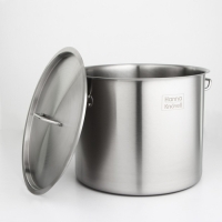 Кастрюля из нержавеющей стали Hanna Knövell HoReCa, 40 л, толщина 0,8 мм, 201 сталь, с крышкой Кастрюля из нержавеющей стали Hanna Knövell HoReCa, 40 л, толщина 0,8 мм, 201 сталь, с крышкой