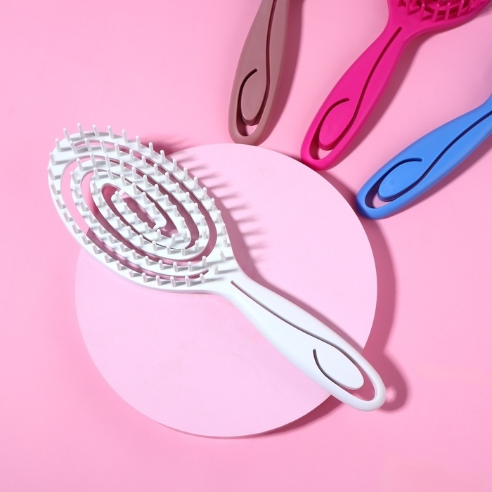 Расчёска массажная, вентилируемая, 7 × 23,5 см, цвет МИКС Расчёска массажная, вентилируемая, 7 × 23,5 см, цвет МИКС