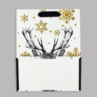 Пакет подарочный новогодний ламинированный &laquo;Новогодний лес&raquo;, MS 23 x 18 х 10 см