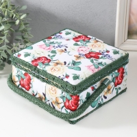 Шкатулка для рукоделия "Садовые цветы" 20х20х11 см Шкатулка для рукоделия "Садовые цветы" 20х20х11 см
