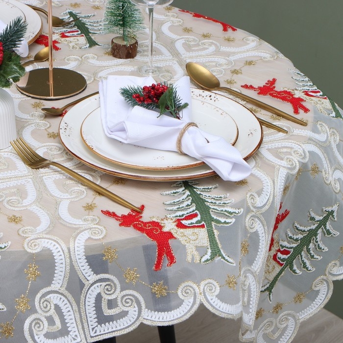 Скатерть Этель &laquo;Сказочная&raquo; с вышивкой, 85 х 85 &plusmn;5 см, п/э