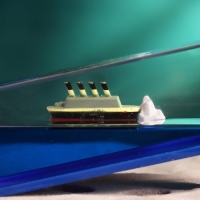 Корабль в жидкости, антистресс "Титаник" 15 х 5.5 х 5.3 см Корабль в жидкости, антистресс "Титаник" 15 х 5.5 х 5.3 см