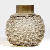 Ваза для цветов «Мальва» из темного прозрачного стекла 20 х 18 х 18 см Ваза для цветов «Мальва» из темного прозрачного стекла 20 х 18 х 18 см