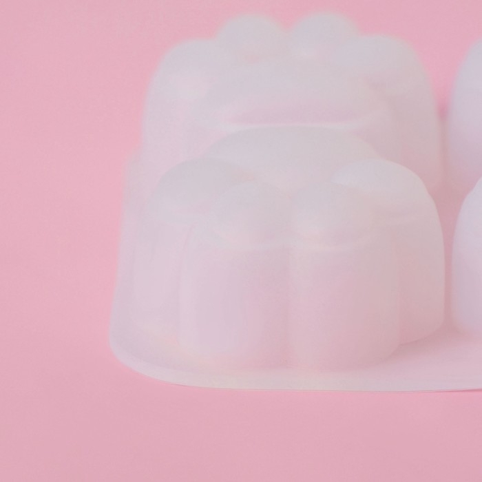 Молд Доляна &laquo;Лапки&raquo;, силикон, 9,5&times;9&times;2,5 см, ячейка 4&times;4 см, цвет белый