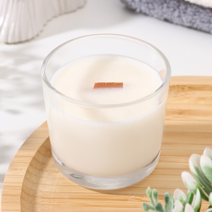 Свеча из соевого воска в стакане с деревянным фитилем Свеча из соевого воска в стакане с деревянным фитилем "Кокосовый рай", 65 гр