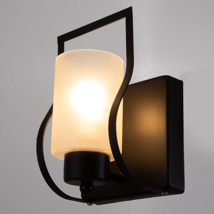 Бра 2070/1 E27 40Вт черный 13х13х22 см Бра 2070/1 E27 40Вт черный 13х13х22 см