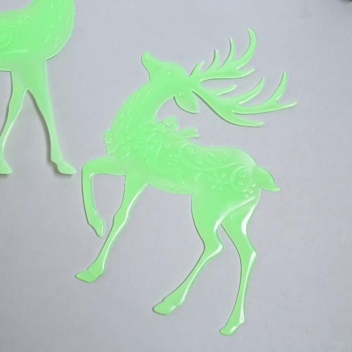 Наклейка фосфорная "Олени" с клеевыми подушечками набор 2 шт МИКС 29,5х25 см