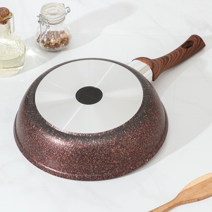 Сковорода Granit ultra red, d=24 см, пластиковая ручка, стеклянная крышка, антипригарное покрытие, цвет коричневый Сковорода Granit ultra red, d=24 см, пластиковая ручка, стеклянная крышка, антипригарное покрытие, цвет коричневый