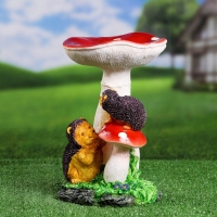 Садовая фигура "Мухомор с ежами" 30х19х19см Садовая фигура "Мухомор с ежами" 30х19х19см
