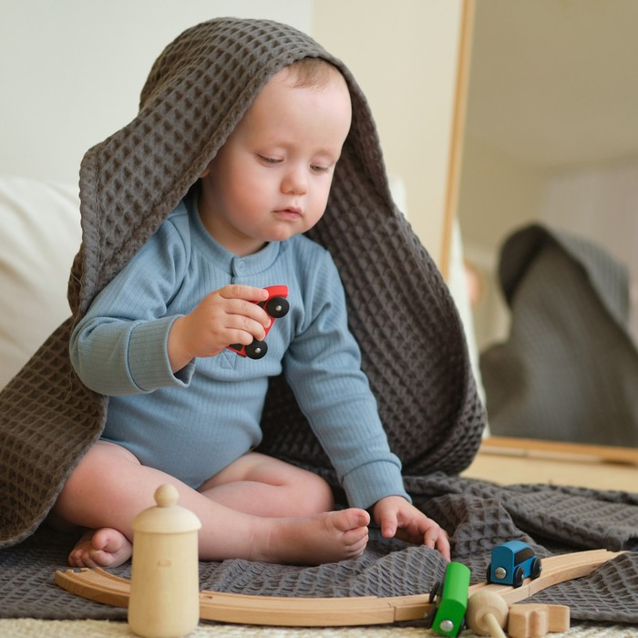 Полотенце уголок вафельное Крошка Я Полотенце уголок вафельное Крошка Я "Boho" 120х120 см, цвет светло-серый, 100%хлопок, 290 г/м2