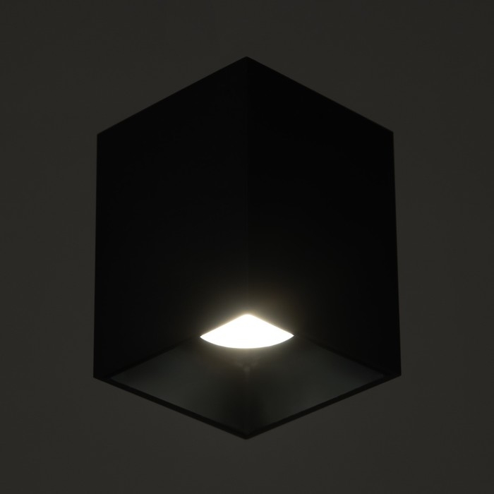Светильник Светильник "Кубик" LED 4000К 10Вт DIM220 черный 7,5х7,5х9,5см