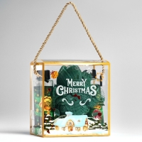 Новогодний подарочный набор косметики «Новый год у ворот» для душа и ванны, зеленая серия Новогодний подарочный набор косметики «Новый год у ворот» для душа и ванны, зеленая серия