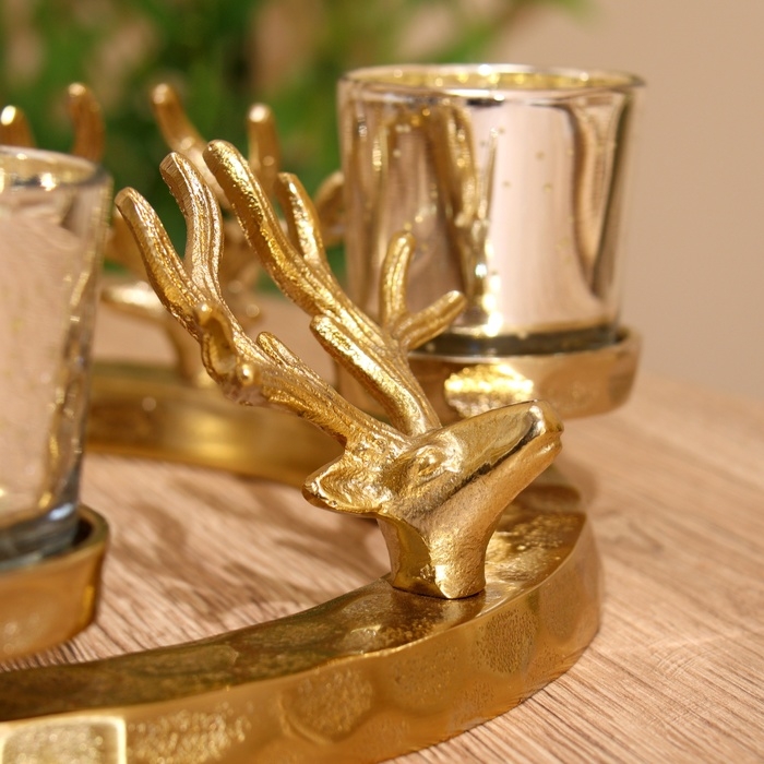 Подсвечник на 4 свечи Подсвечник на 4 свечи "Рожки" алюминий 30х30х10 см